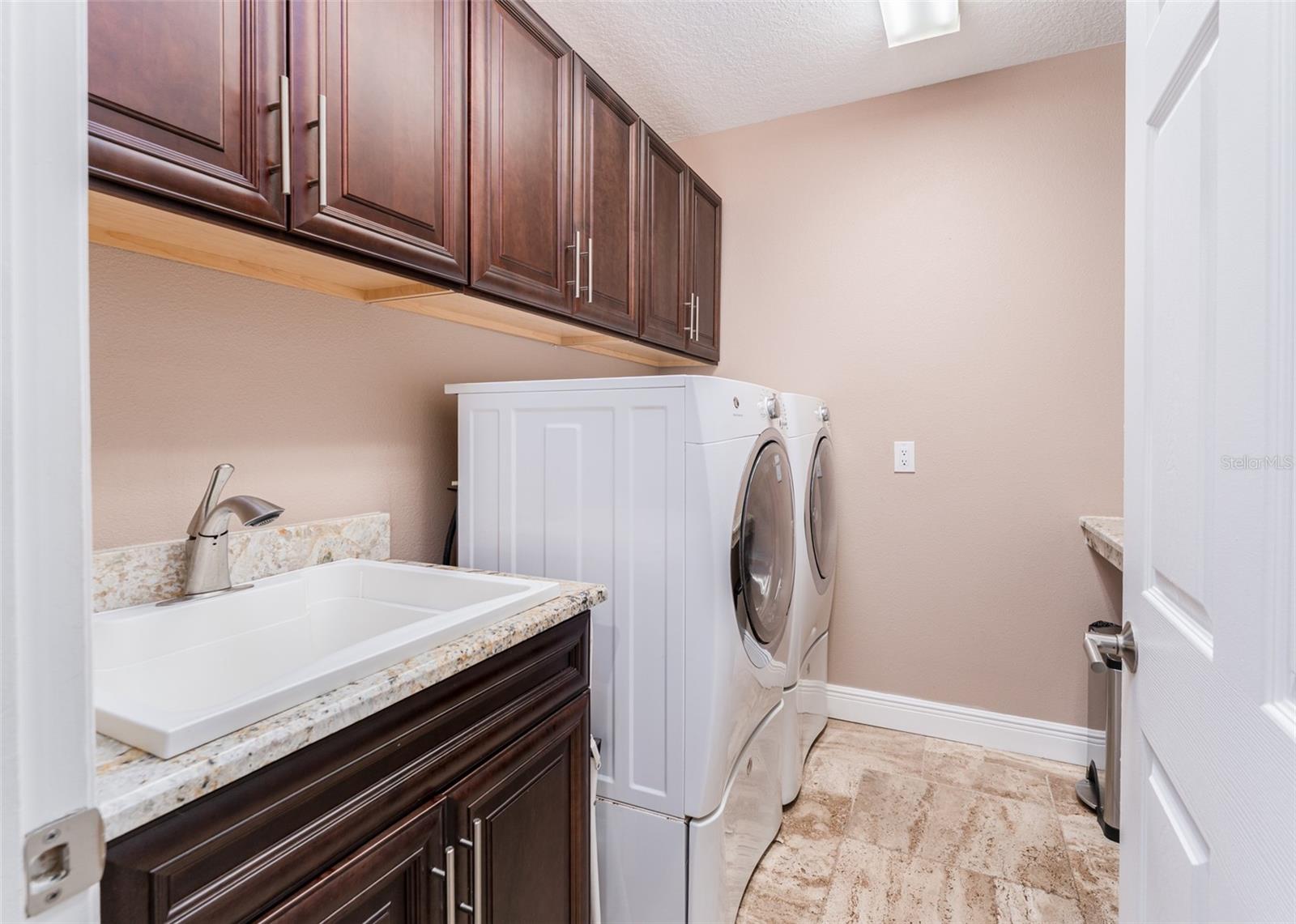 FISH HAWK TRAILS UNIT 3 - Residential