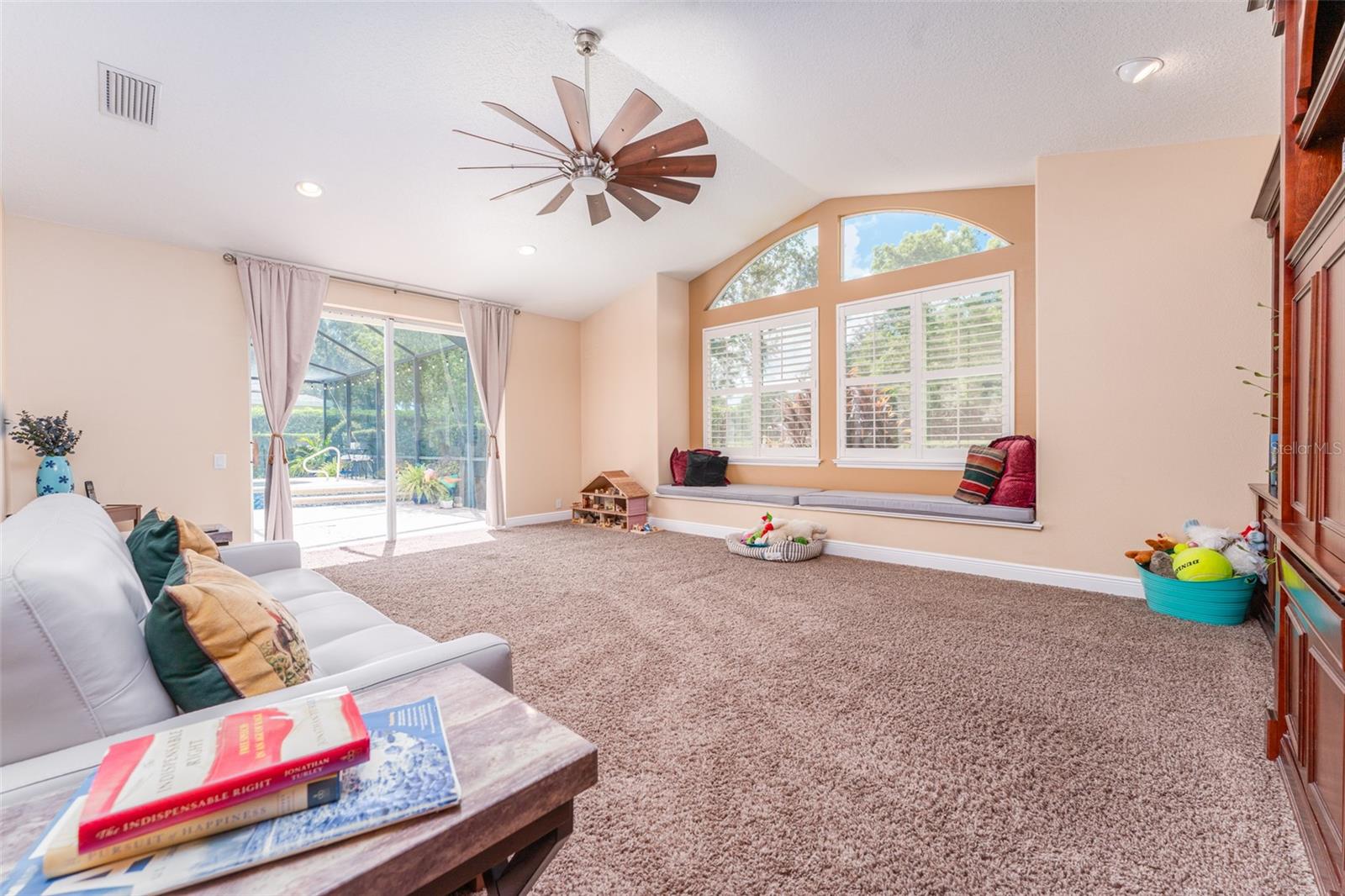 FISH HAWK TRAILS UNIT 3 - Residential