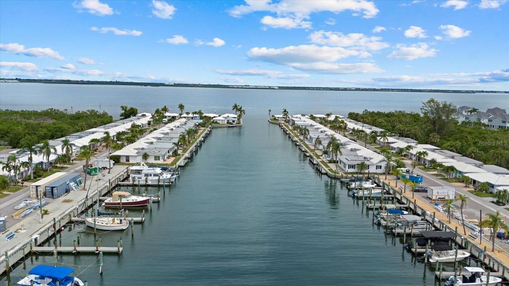 Photo of 658 Spanish Drive S #108, Longboat Key, FL 34228 (MLS # A4664442)