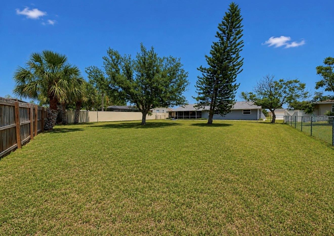 APOLLO BEACH UNIT TWO - Residential