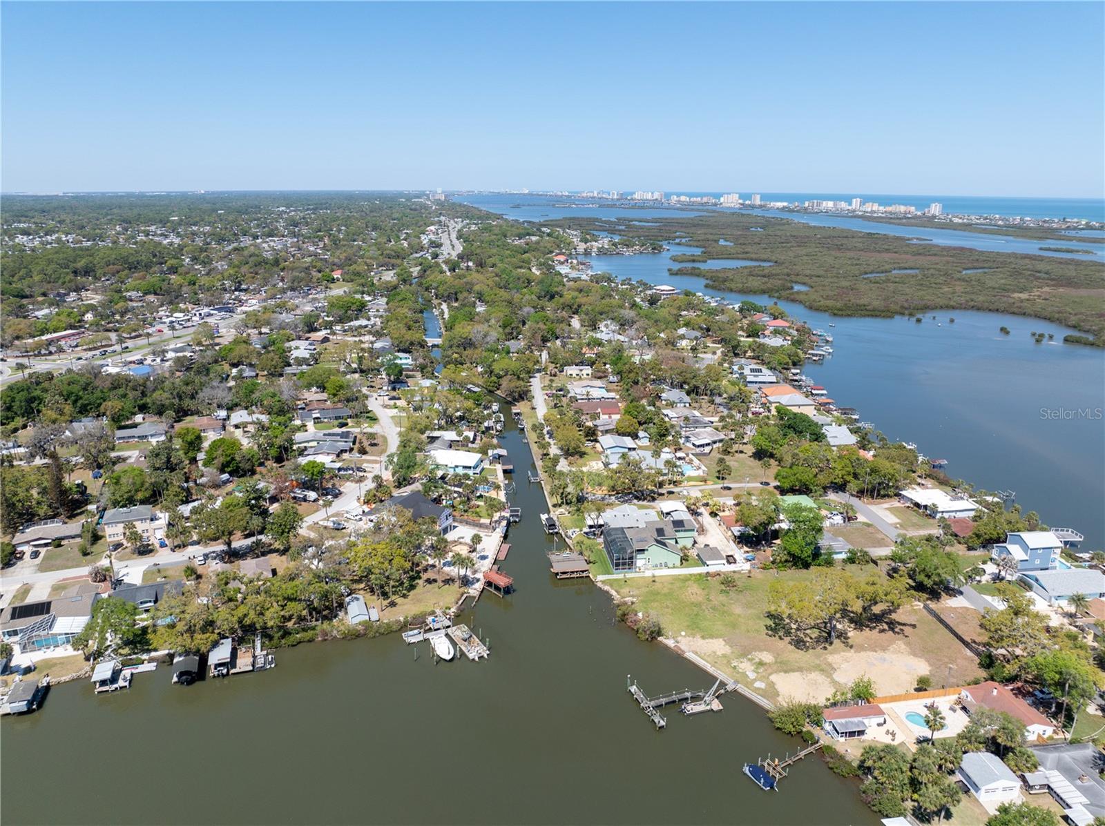 HARBOR OAKS UNIT 01 - Residential