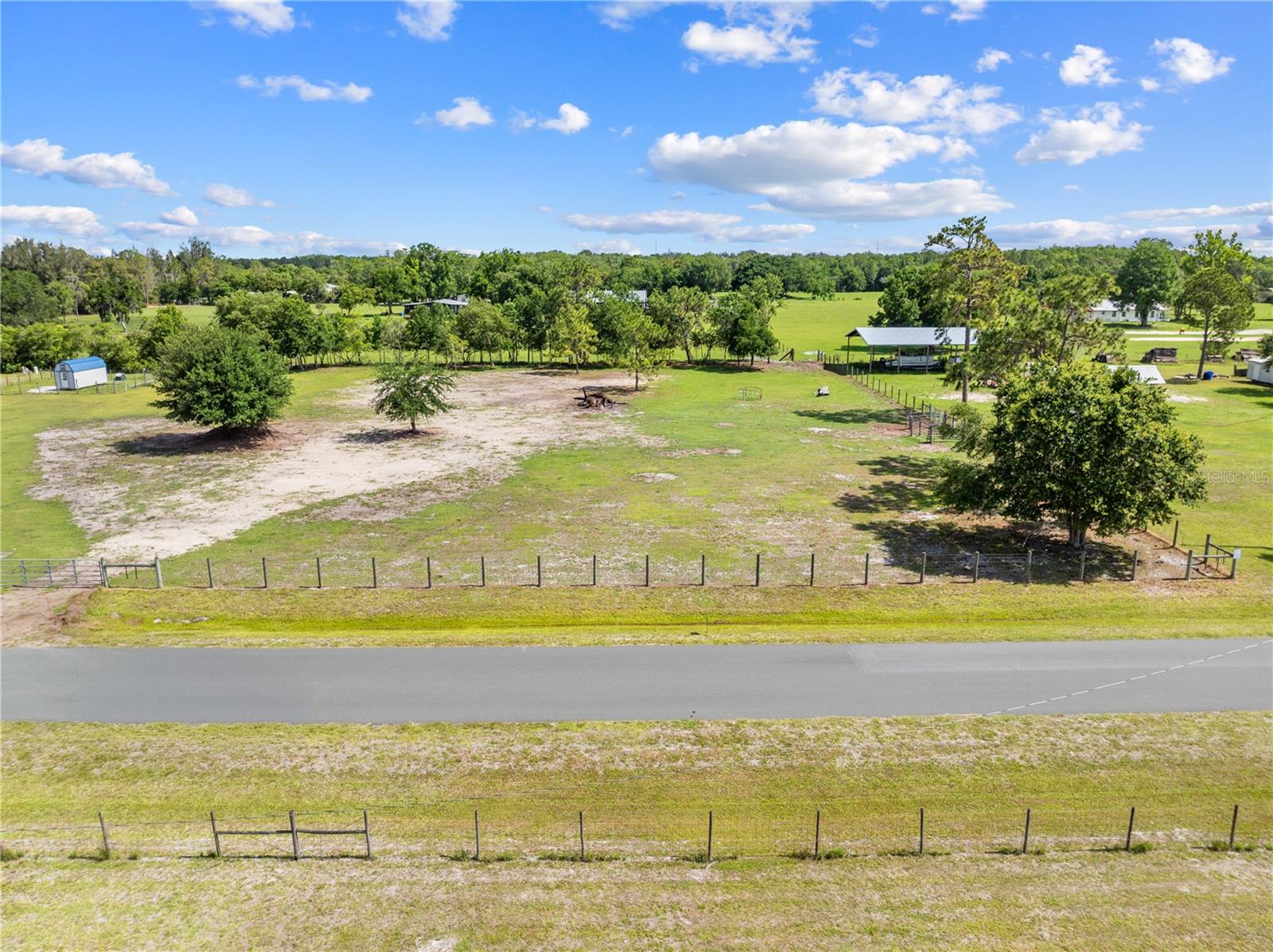 HUNTING LODGE DRIVE