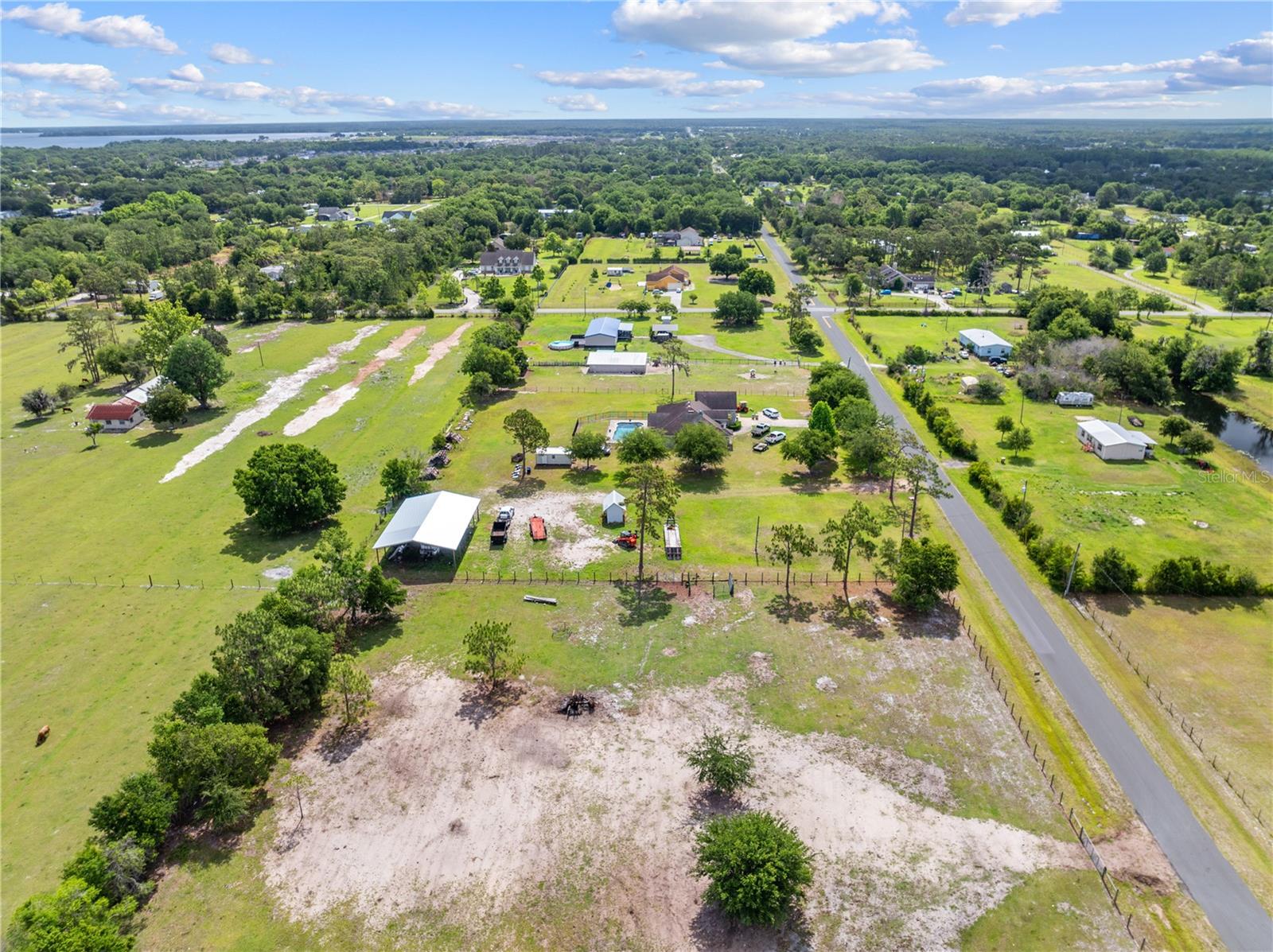HUNTING LODGE DRIVE