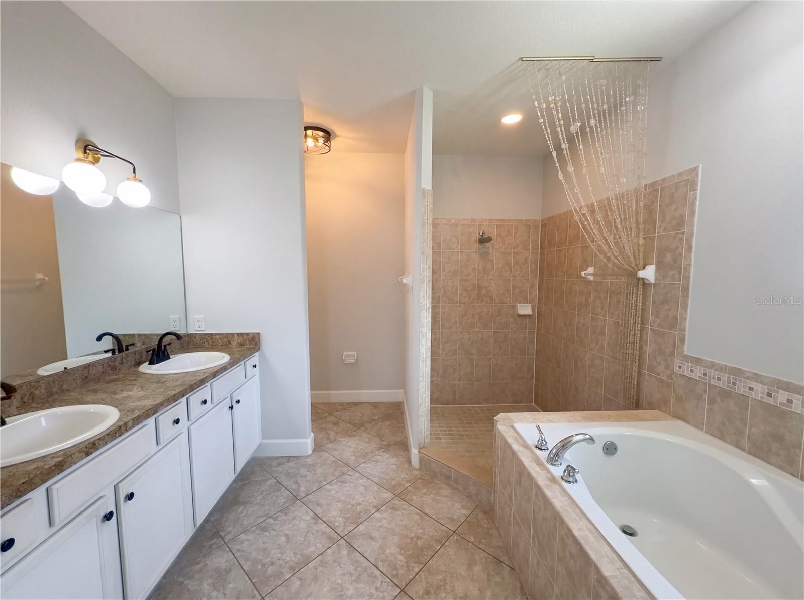 HALLAM PRESERVE EAST - Residential