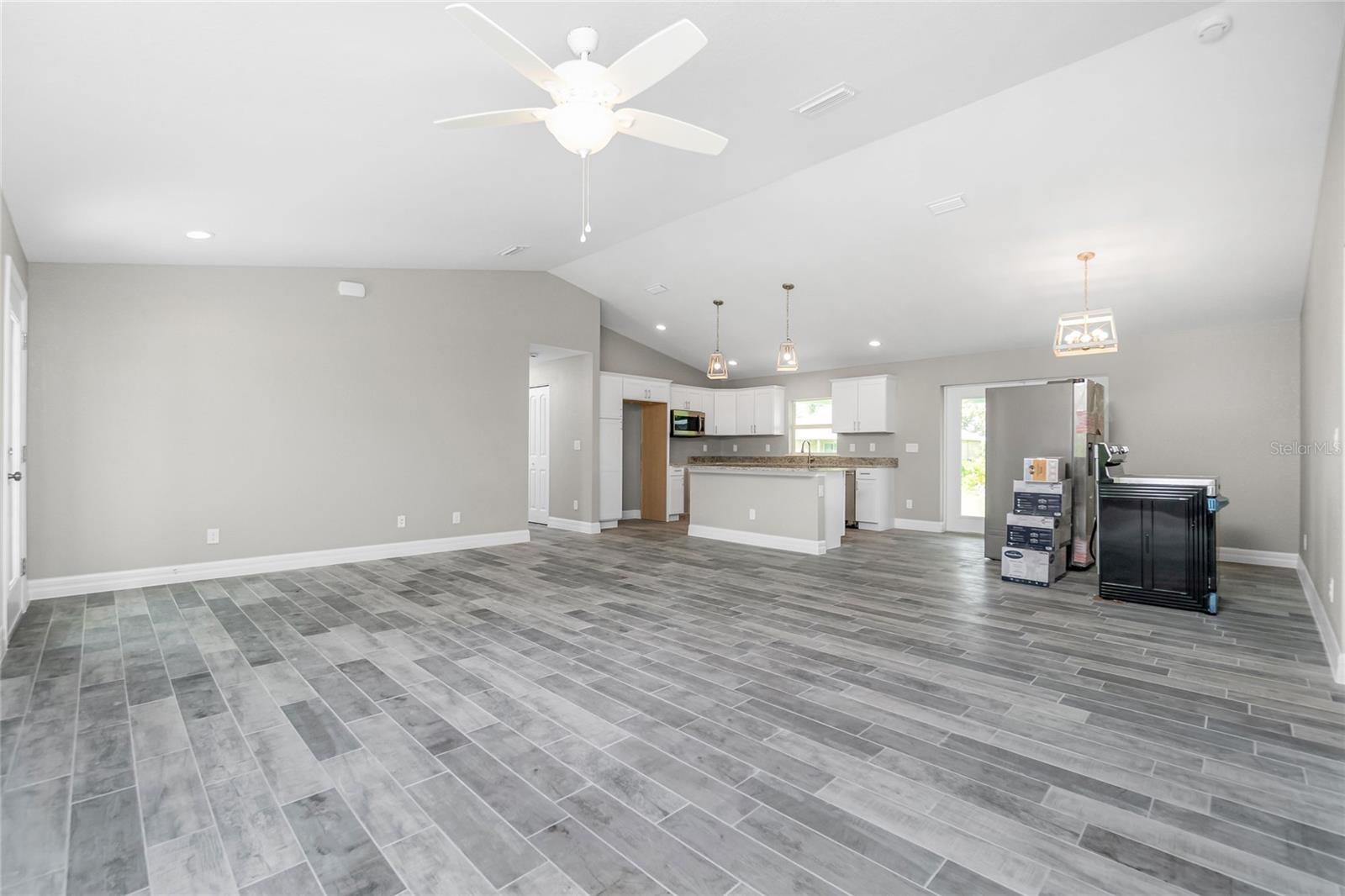 ROTONDA SANDS - Residential