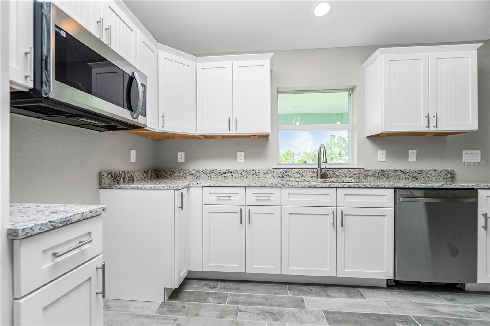 ROTONDA SANDS - Residential