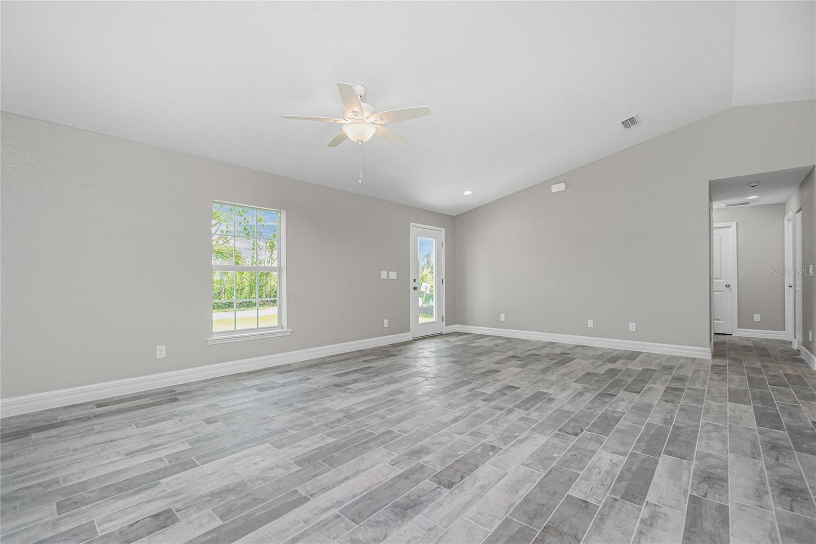 ROTONDA SANDS - Residential