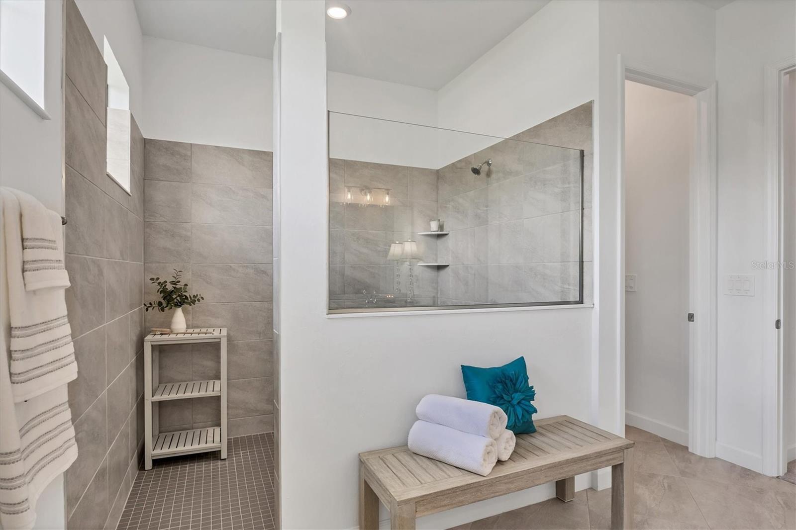 LORRAINE LAKES PH I - Residential