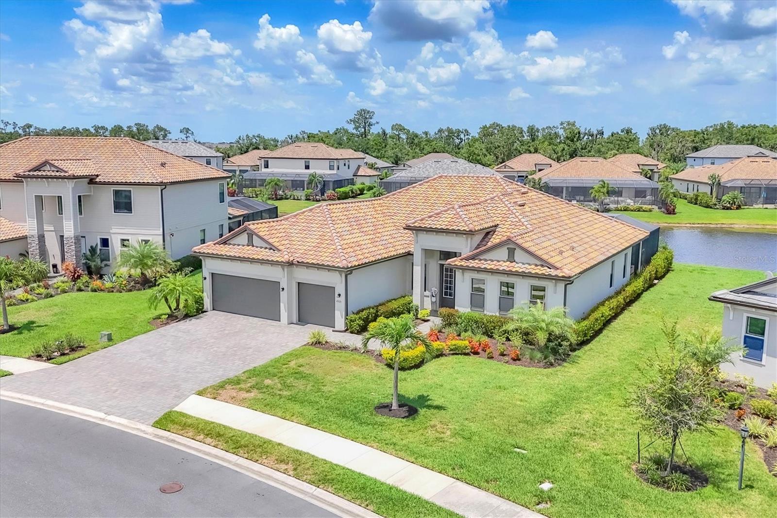 4925 COASTAL DAYS LANE