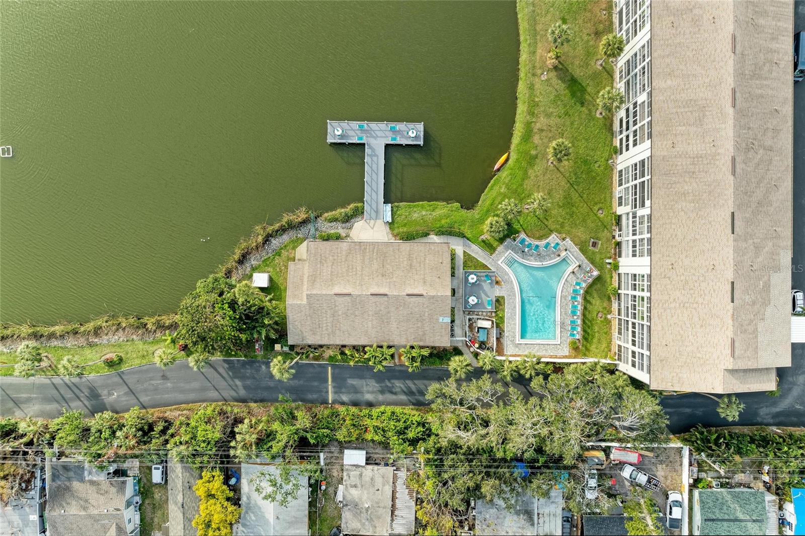 BAYSHORE ON THE LAKE APTS III SEC2 - Residential