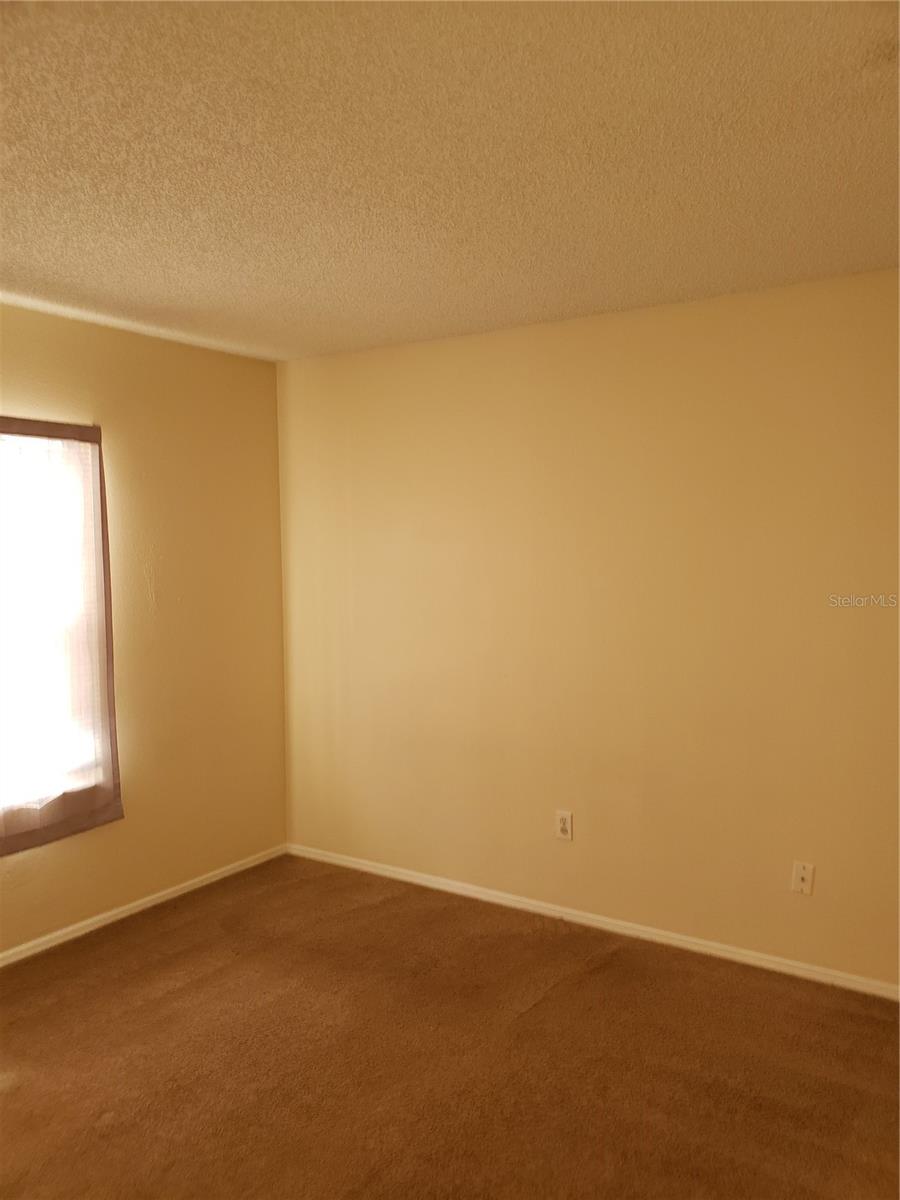 SILVER SPGS SHORES UN 28 - Residential Lease