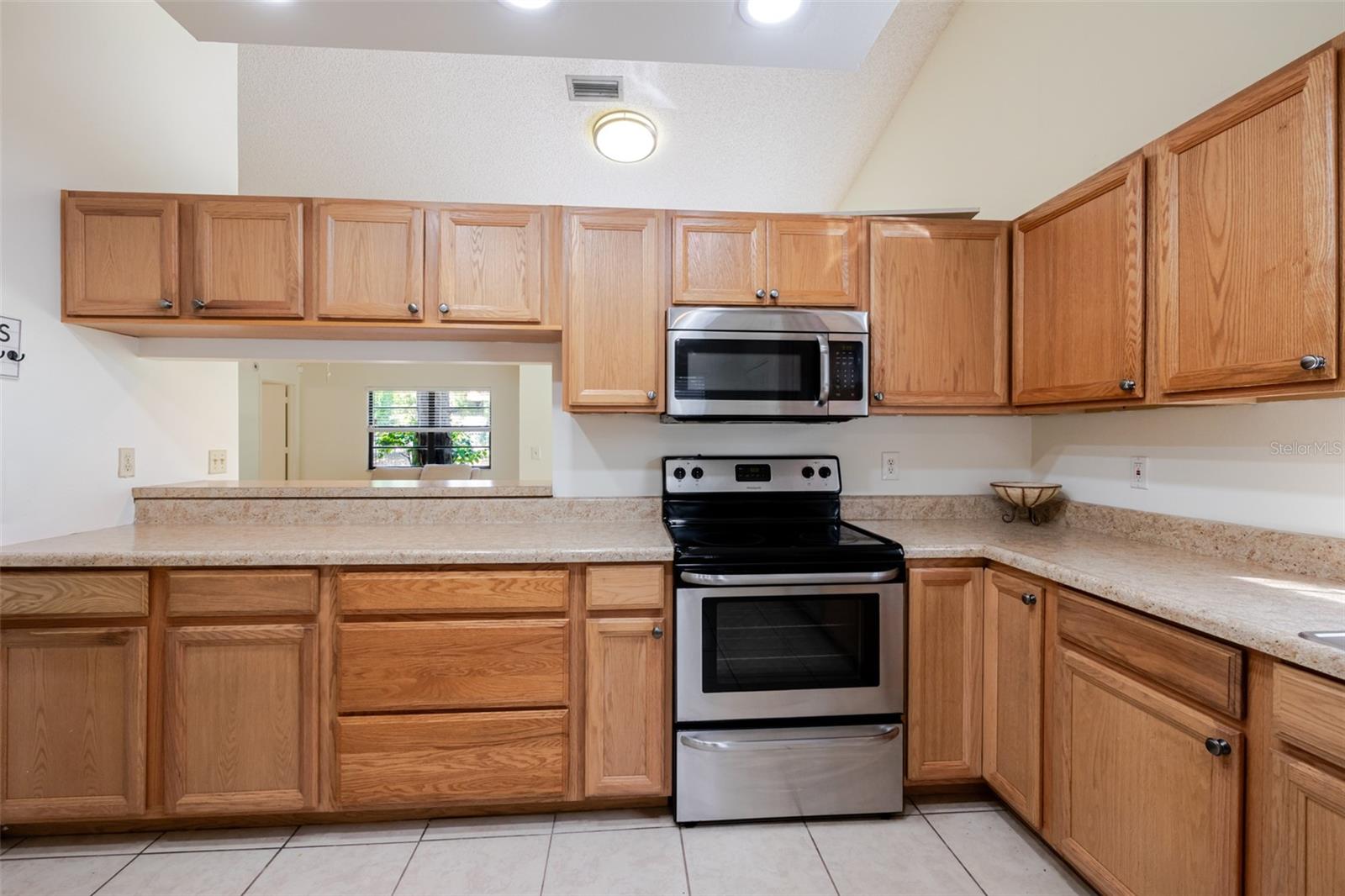 BARRINGTON WOODS - Residential