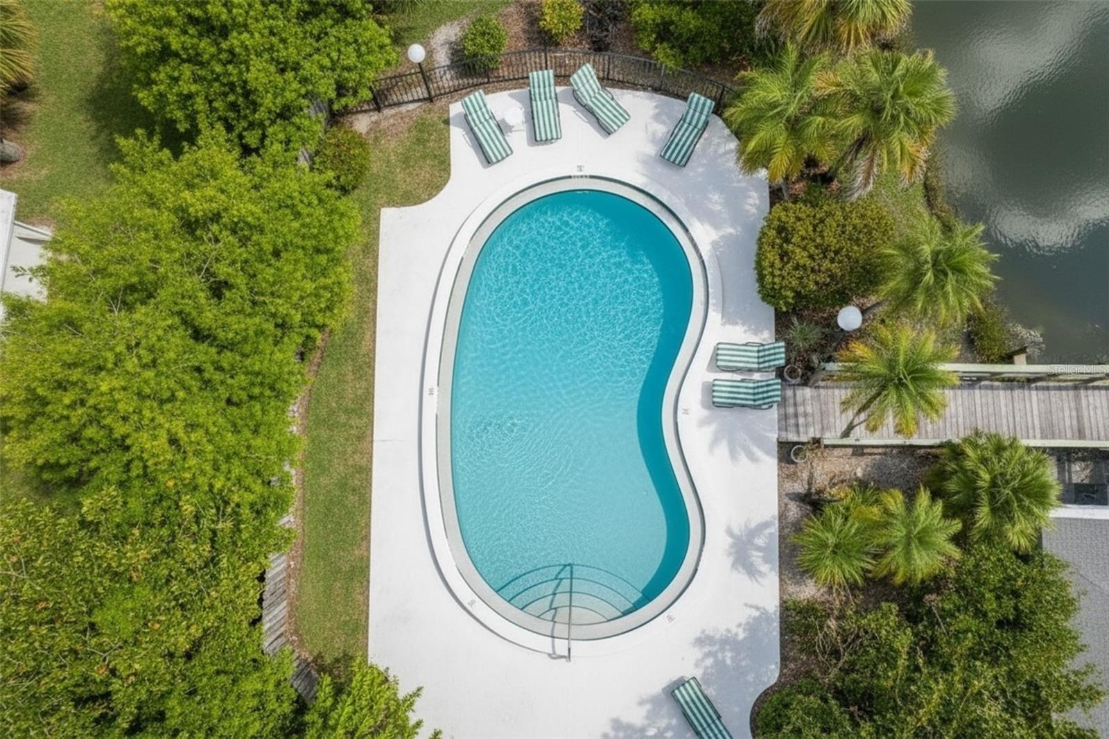 BARRINGTON WOODS - Residential