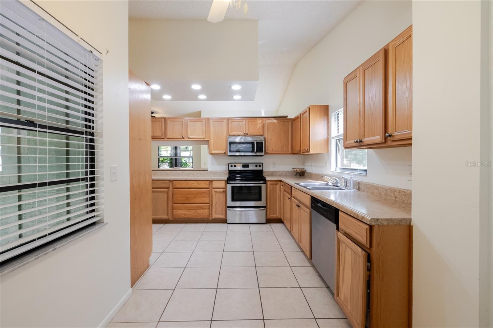 BARRINGTON WOODS - Residential