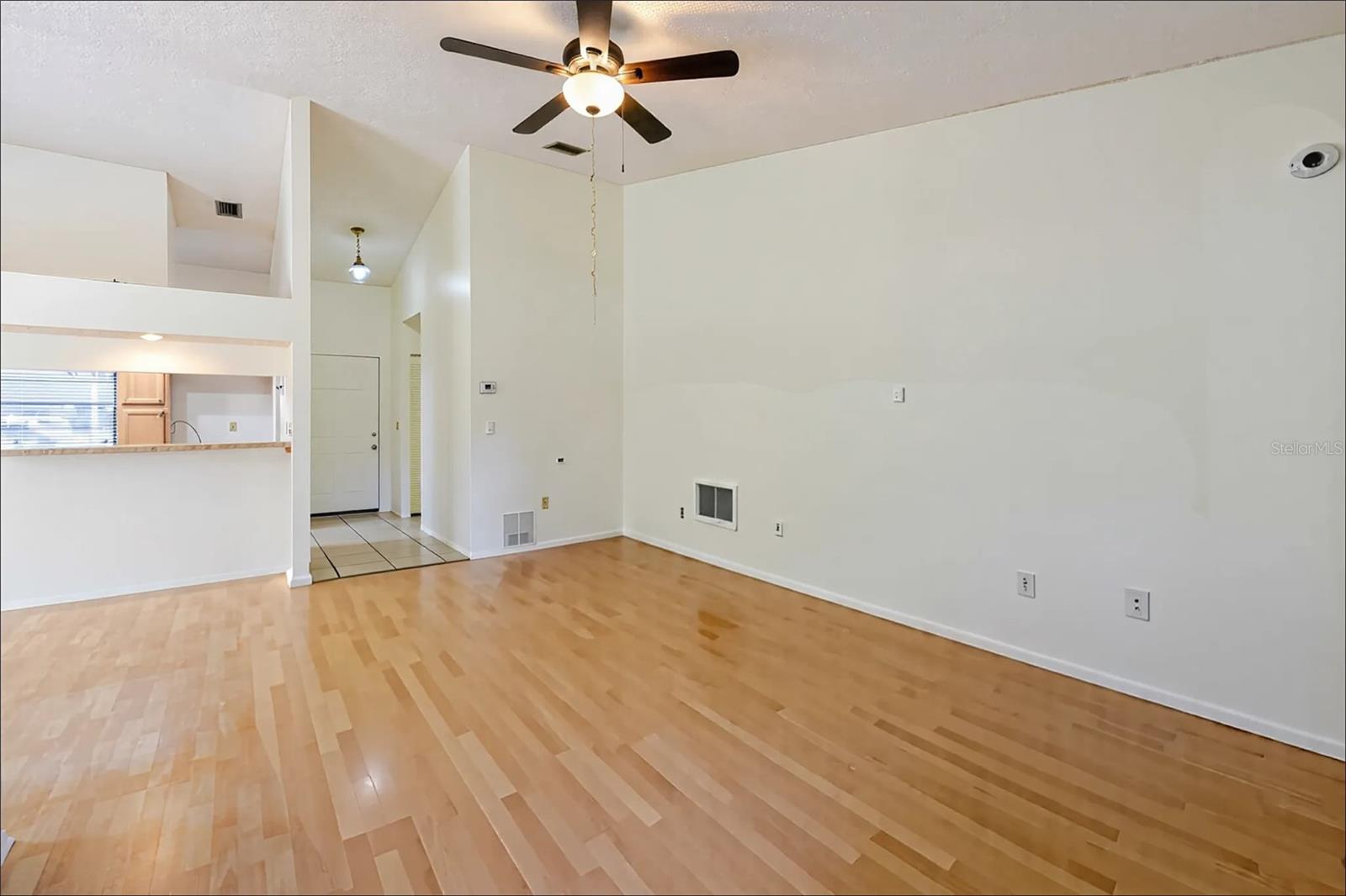 BARRINGTON WOODS - Residential