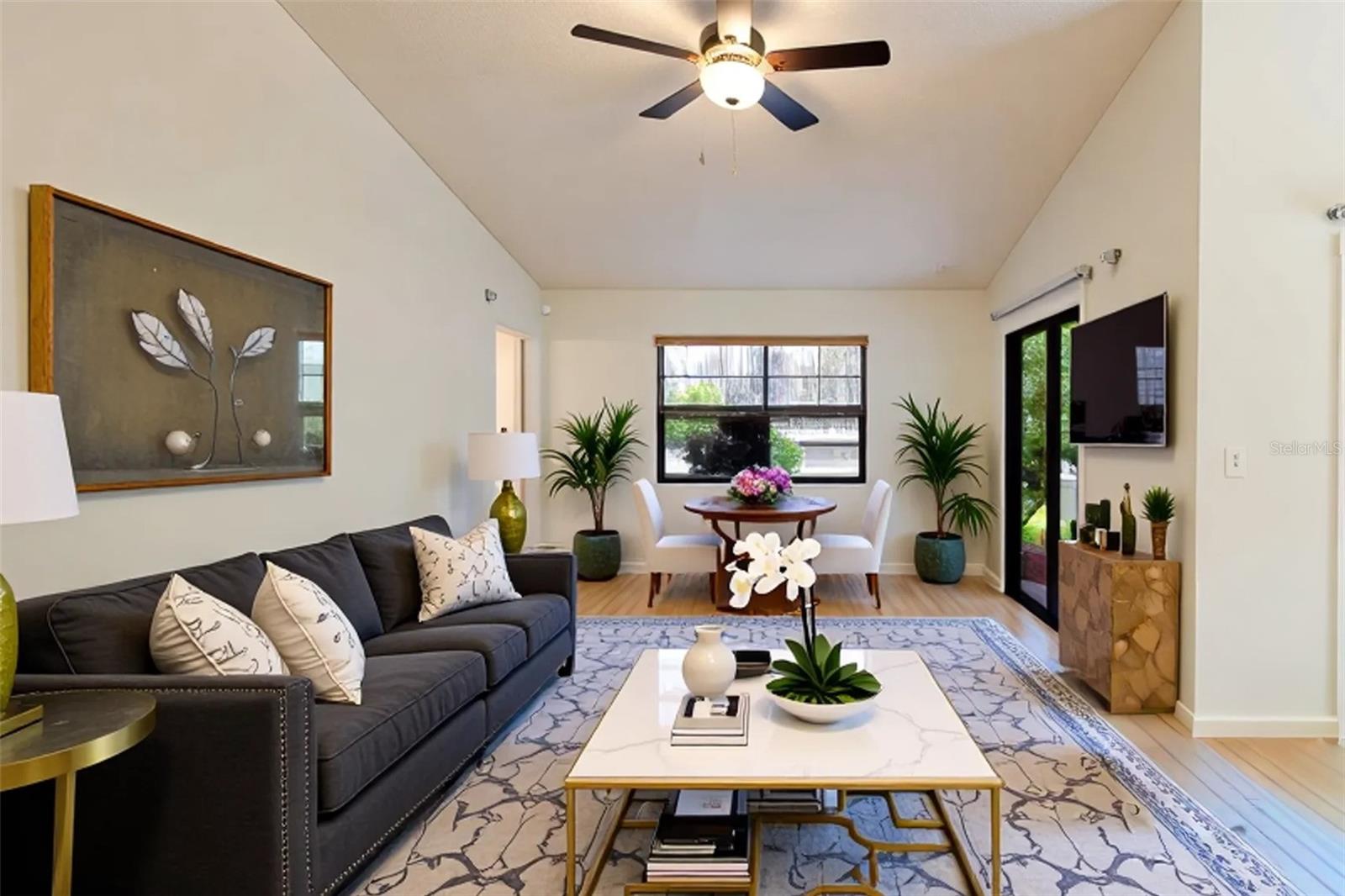 BARRINGTON WOODS - Residential