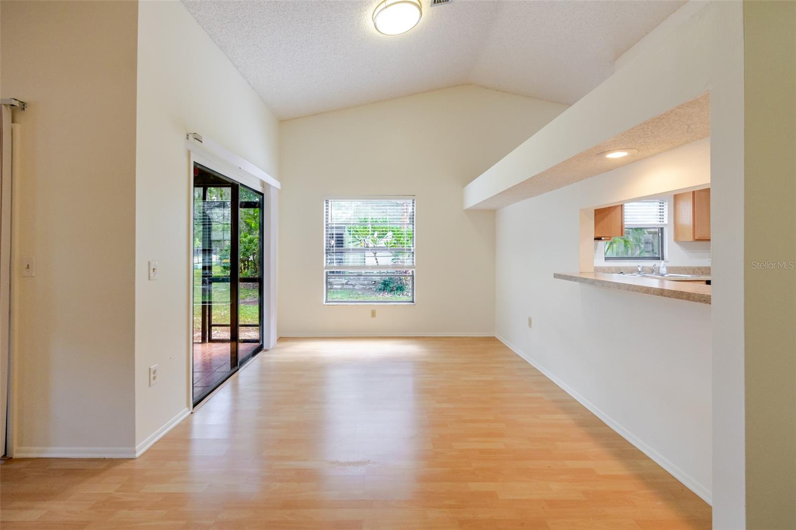 BARRINGTON WOODS - Residential