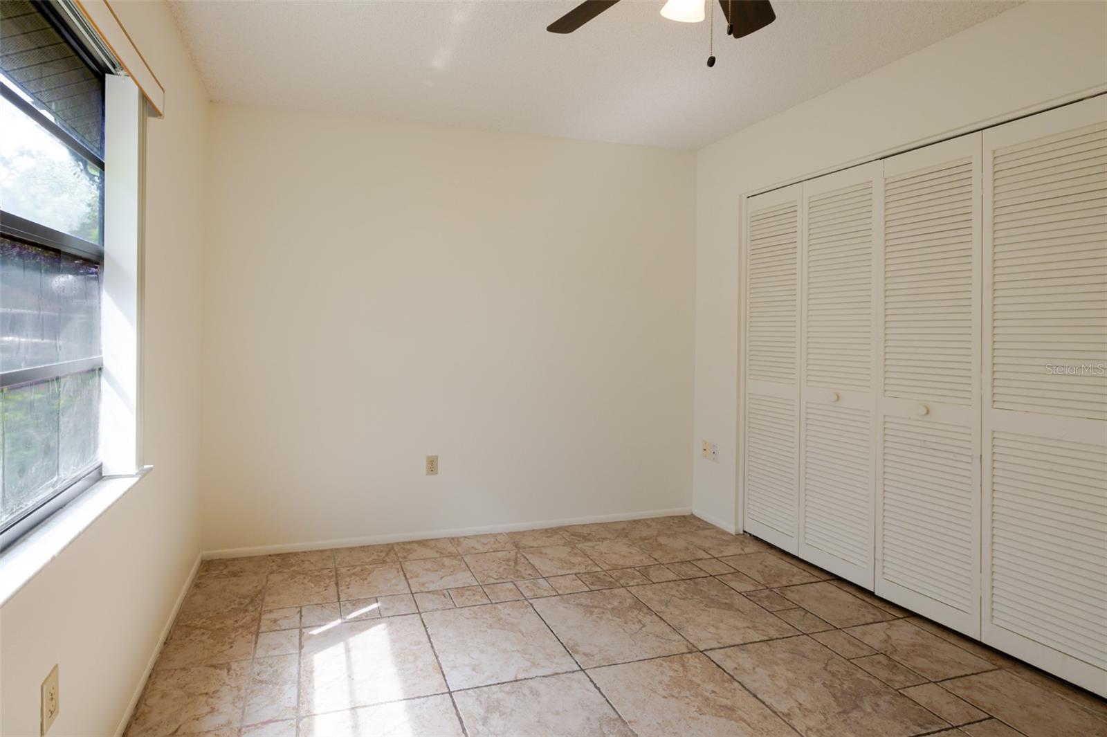 BARRINGTON WOODS - Residential