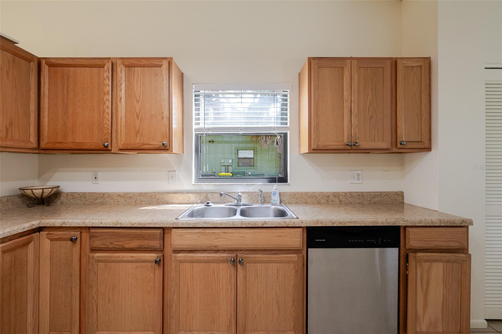 BARRINGTON WOODS - Residential