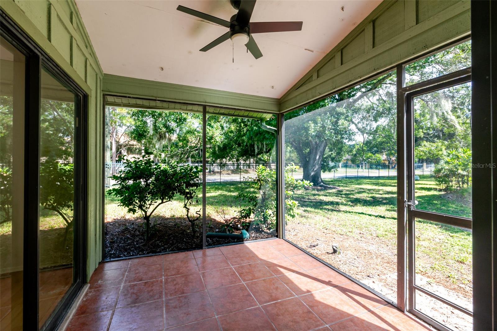 BARRINGTON WOODS - Residential