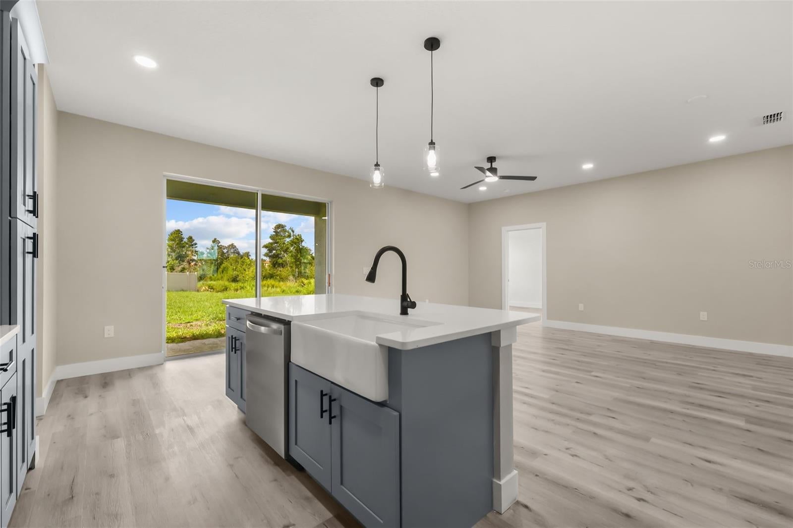 367 CAMELLIA COURT