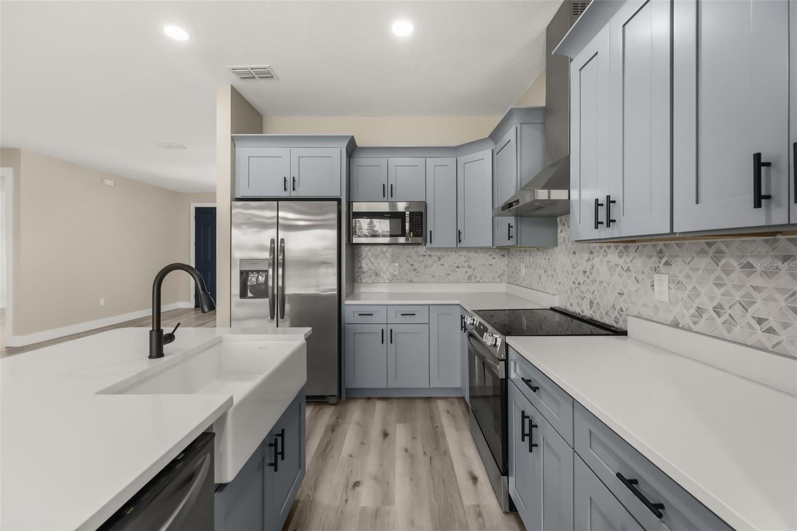 367 CAMELLIA COURT