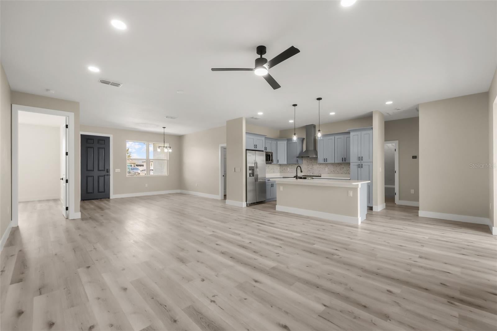 367 CAMELLIA COURT