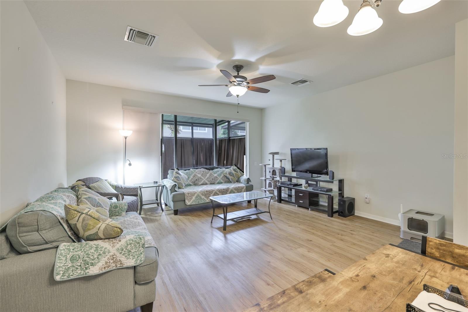 VENTURA BAY TWNHMS - Residential