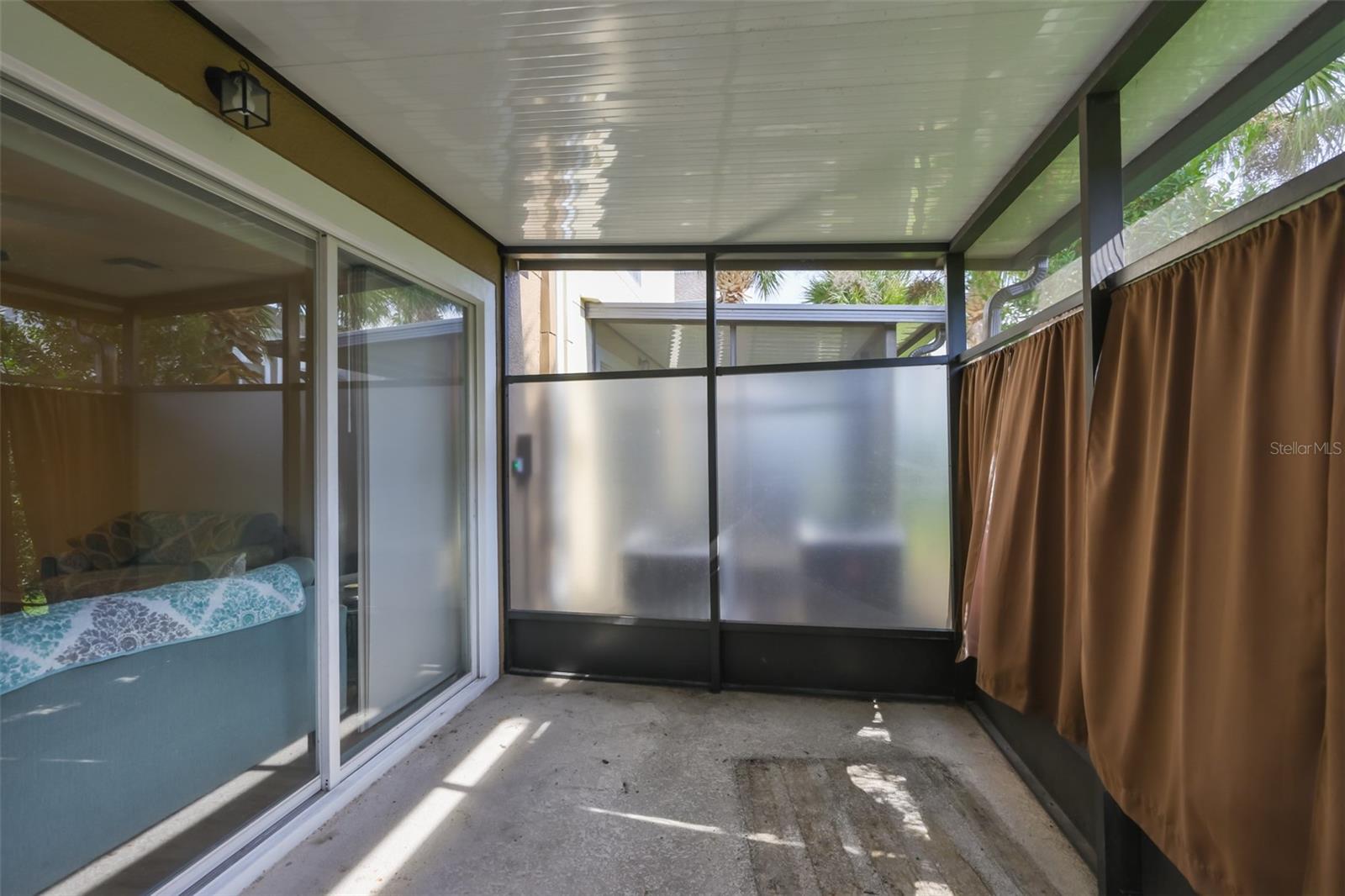 VENTURA BAY TWNHMS - Residential