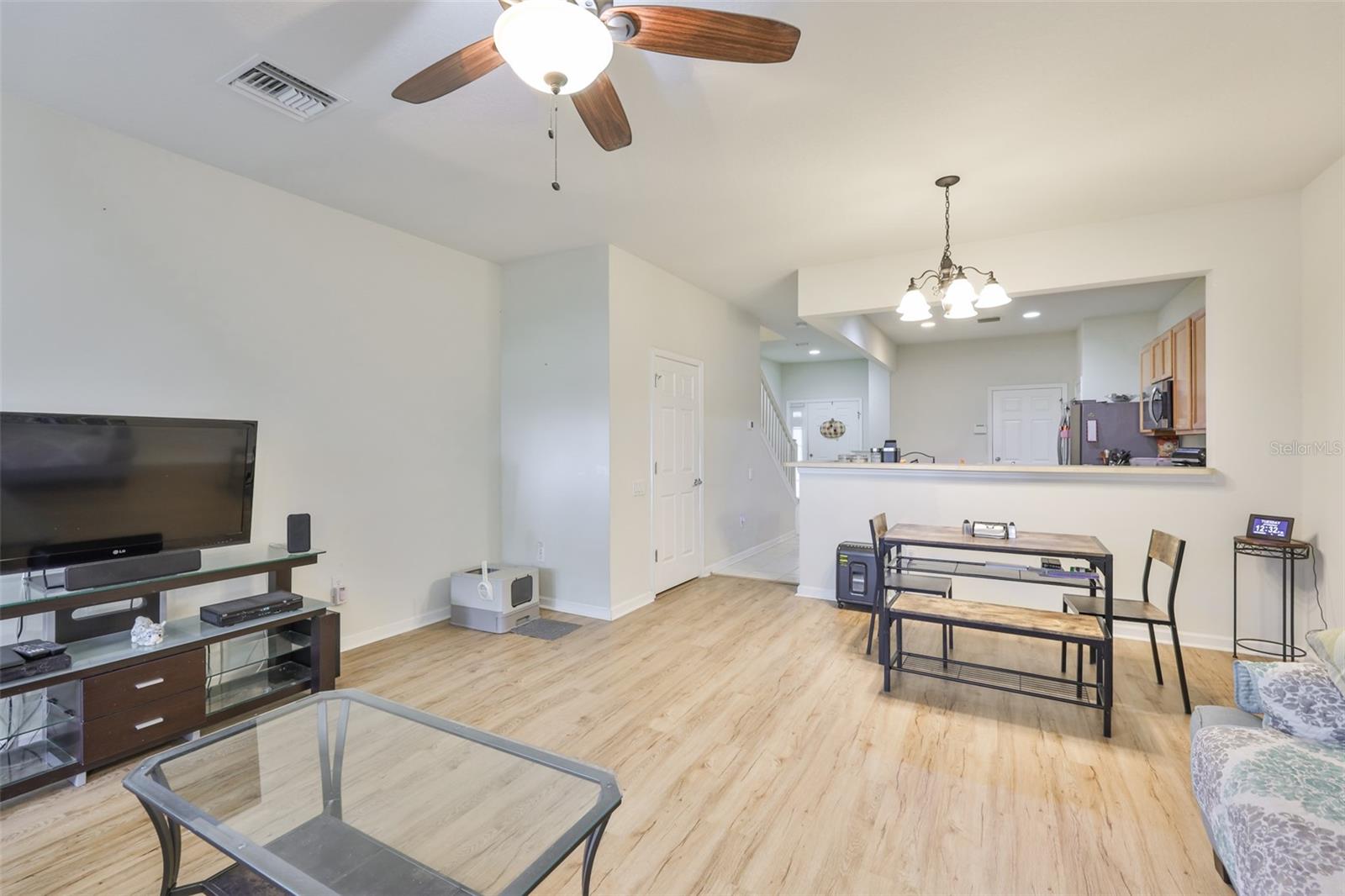 VENTURA BAY TWNHMS - Residential