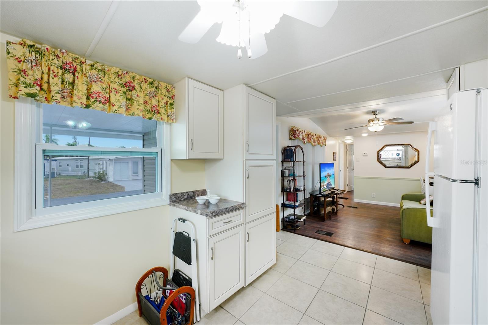 SUNCOAST MANOR M/H PARK UNREC - Residential