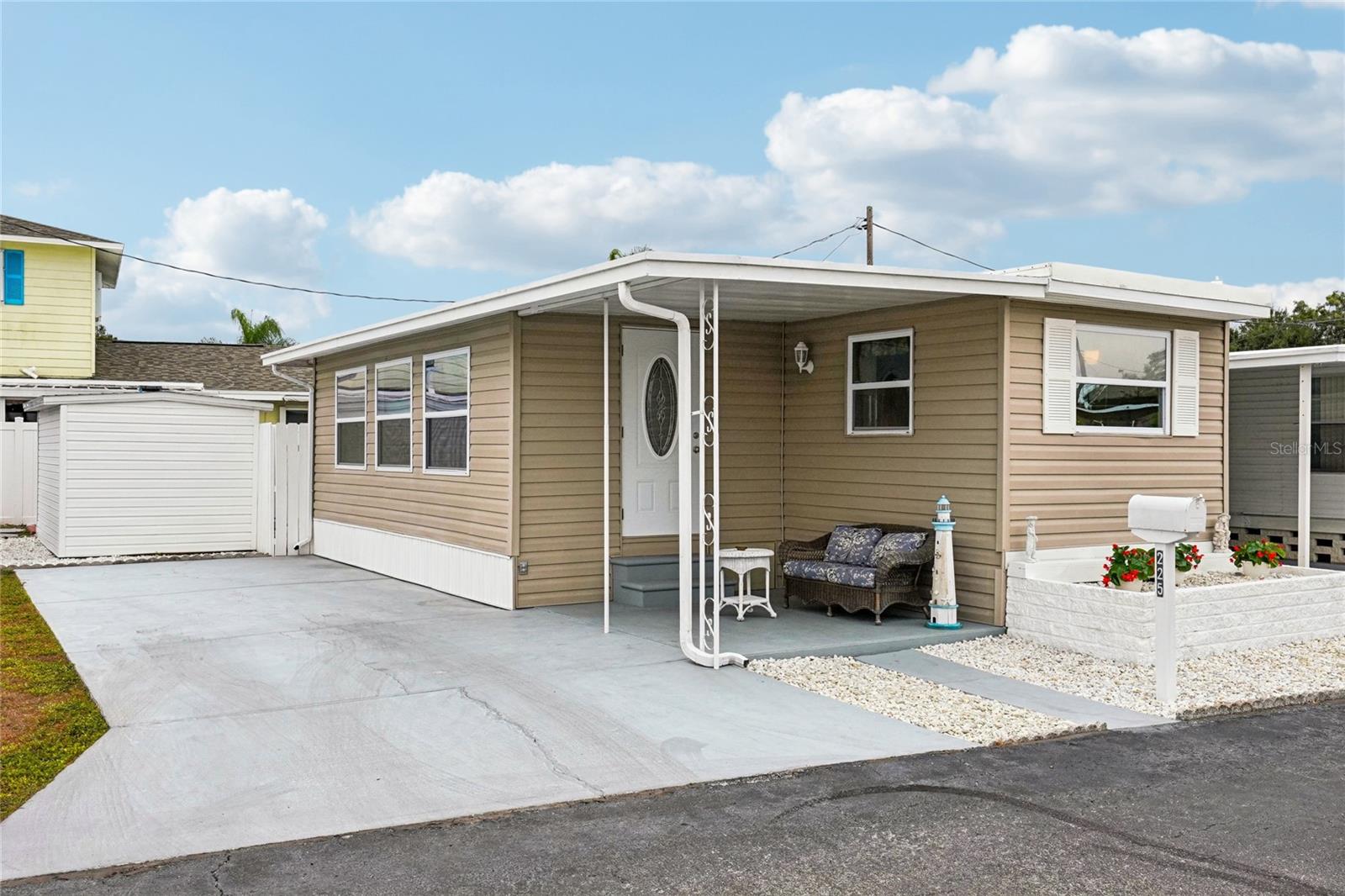 SUNCOAST MANOR M/H PARK UNREC - Residential