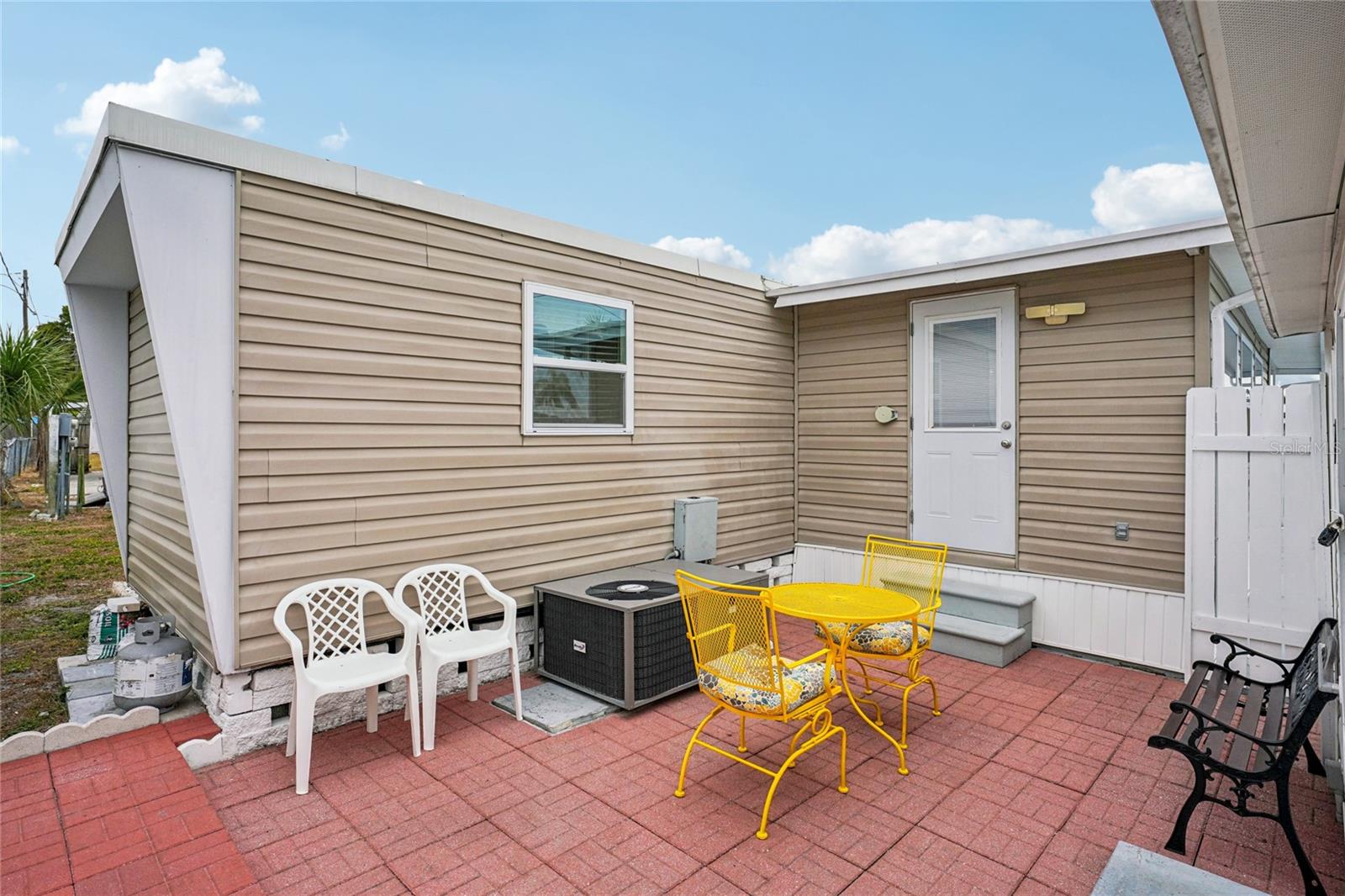 SUNCOAST MANOR M/H PARK UNREC - Residential