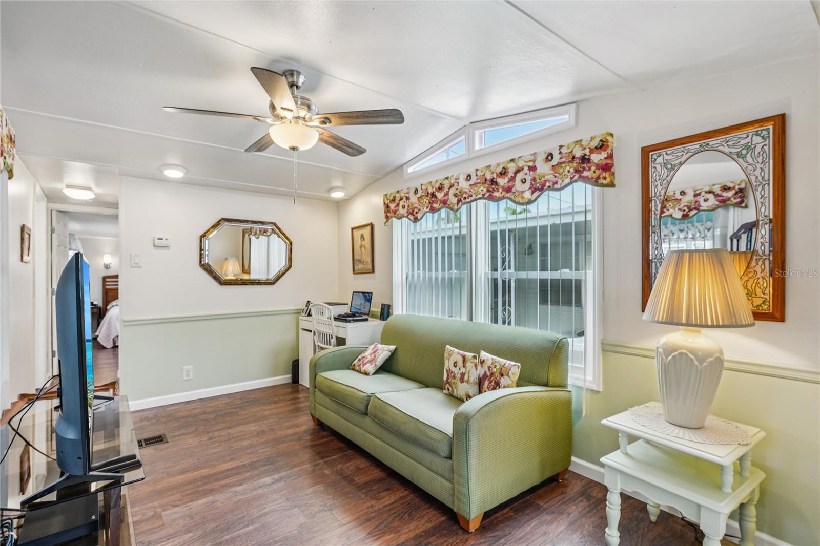 SUNCOAST MANOR M/H PARK UNREC - Residential