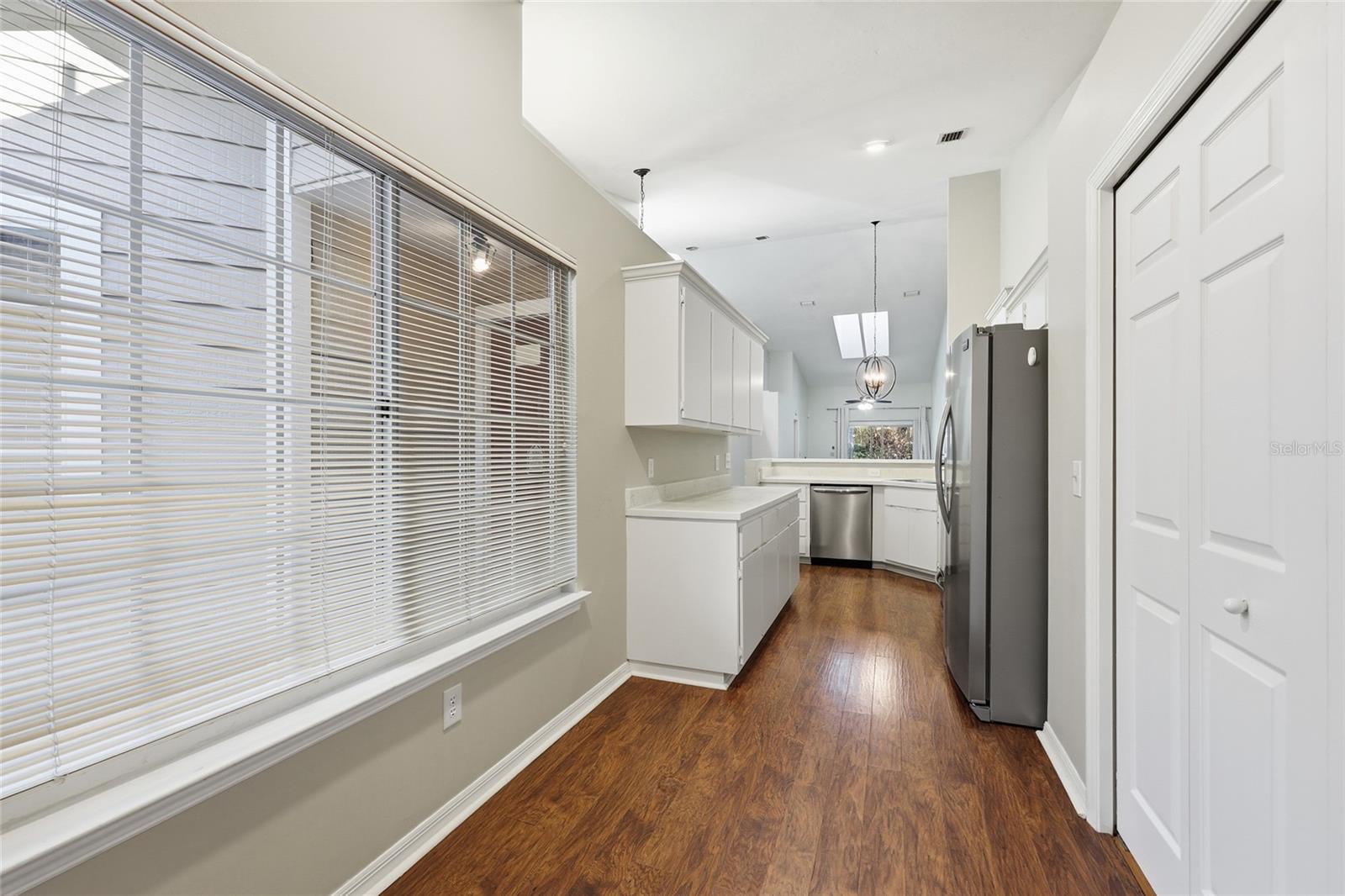 VINTAGE VIEW - Residential