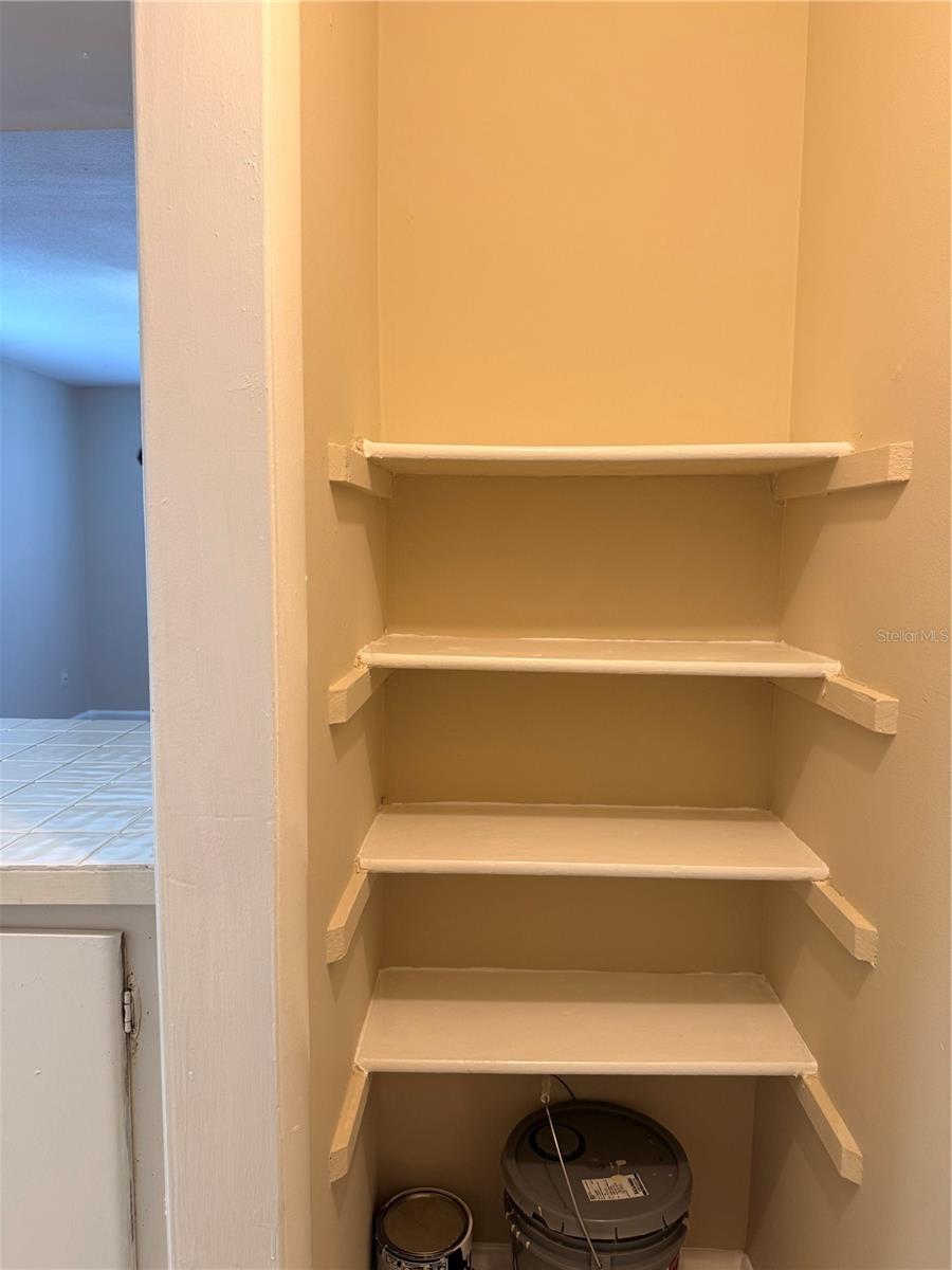 CURRY FORD STUDIOS - Residential Lease