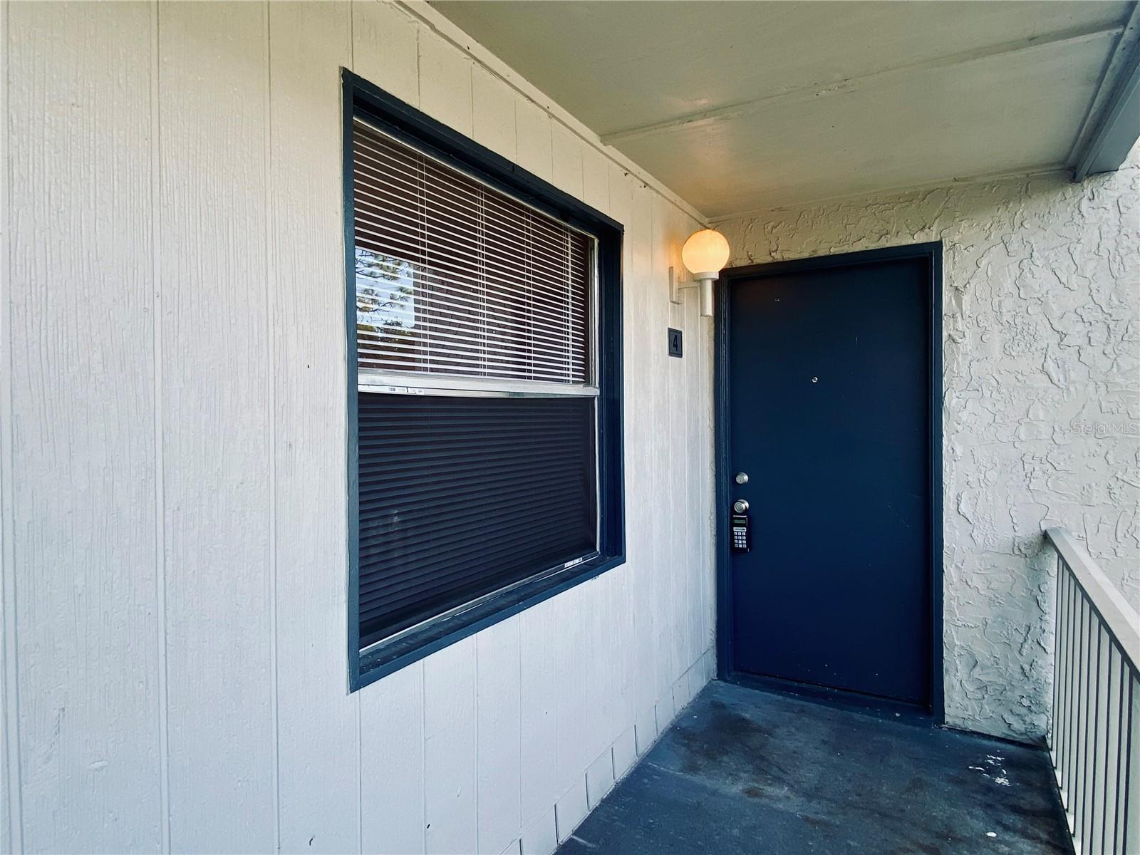 CURRY FORD STUDIOS - Residential Lease