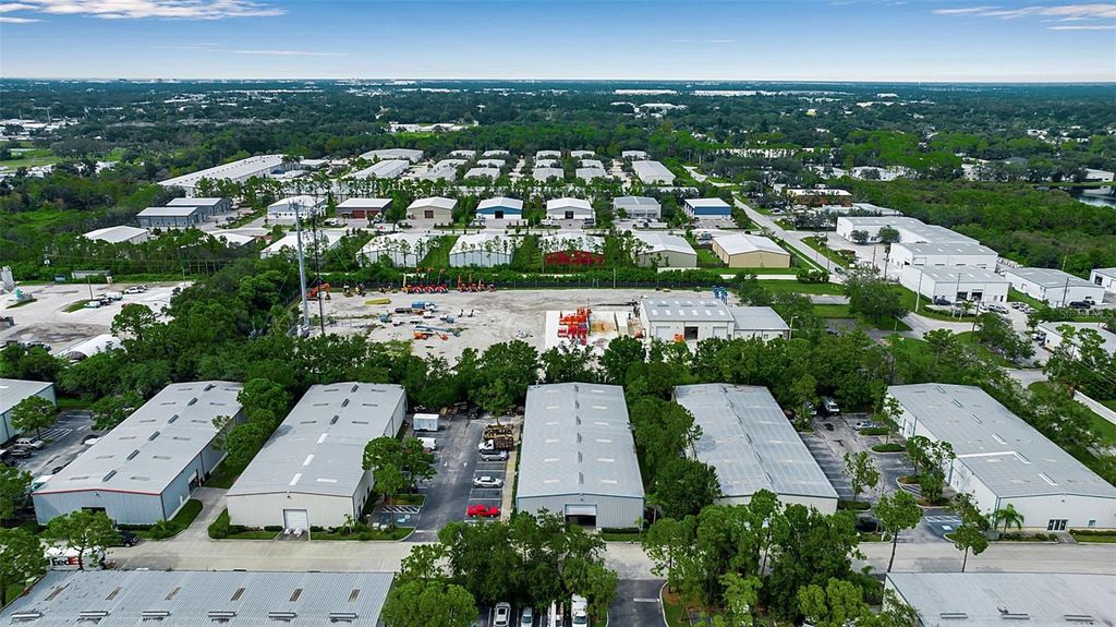 Photo of 2005 60th Place E, Bradenton, FL 34203 (MLS # A4665109)