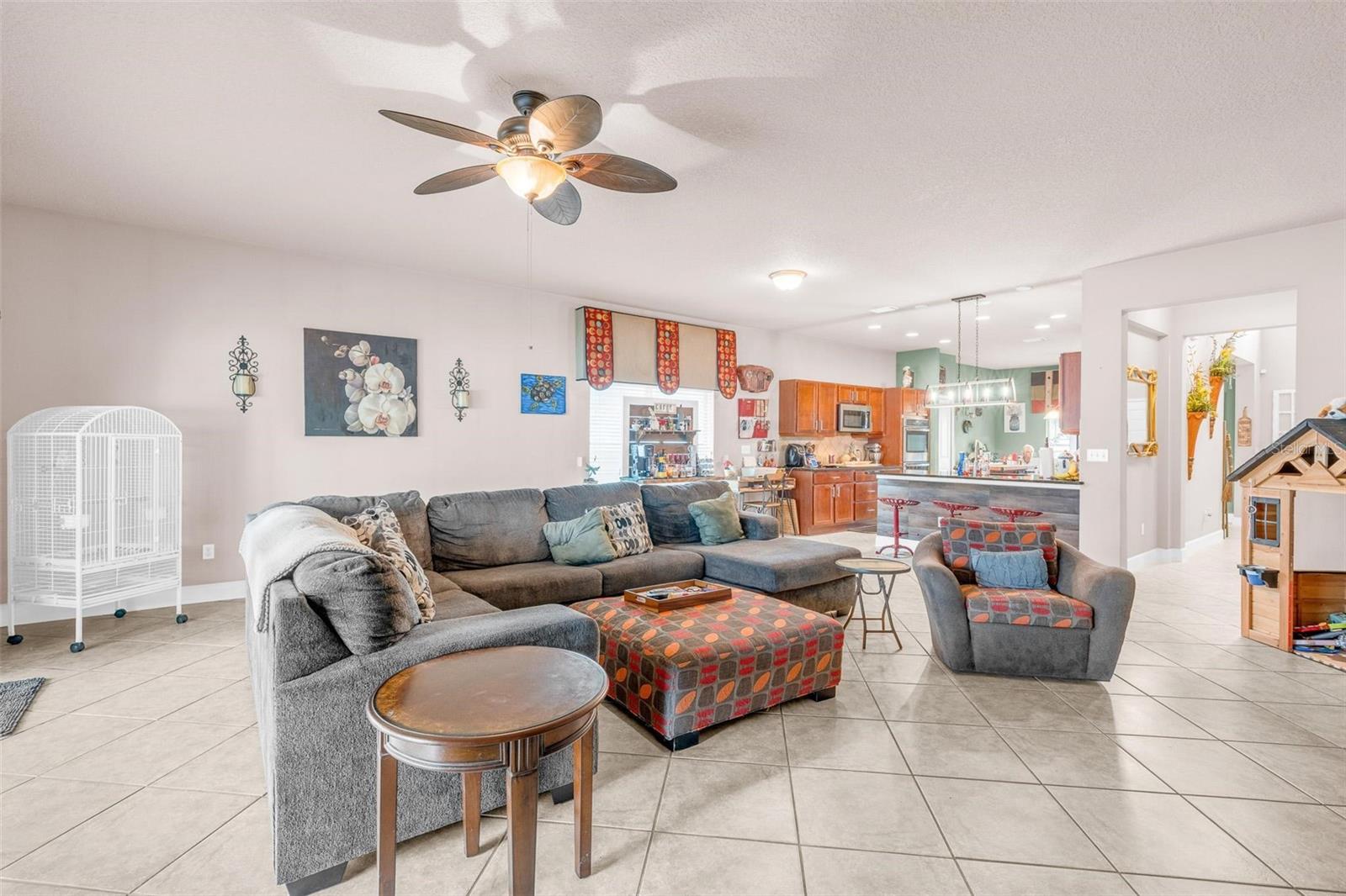 WATERS EDGE PH 11 - Residential