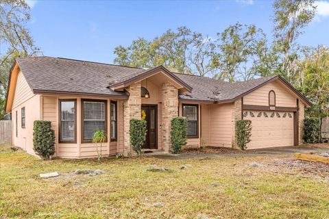 Photo of 4576 Eden Woods Circle, Orlando, FL 32810 (MLS # O6375897)