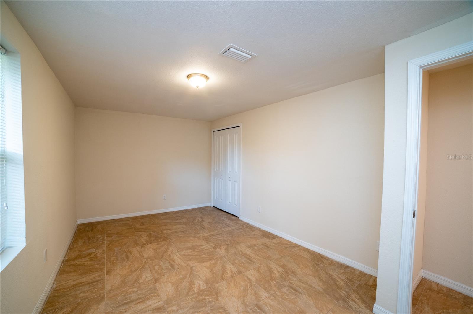 59TH STREET APARMENTS - Residential Lease