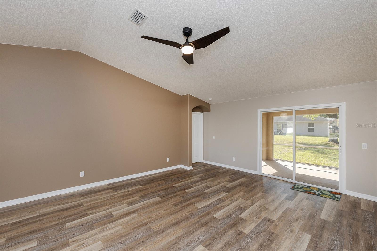 LOT 18 BLOCK 16 PALM COAST MAP OF SEMINOLE PARK S - Residential