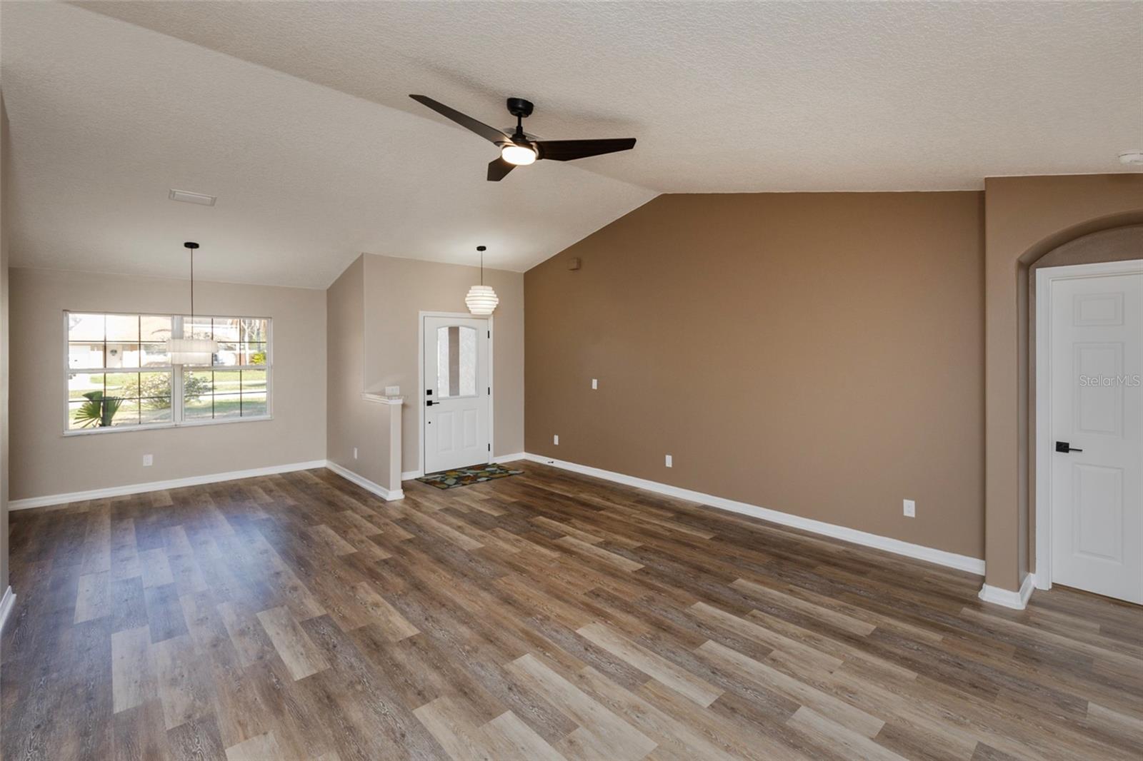 LOT 18 BLOCK 16 PALM COAST MAP OF SEMINOLE PARK S - Residential