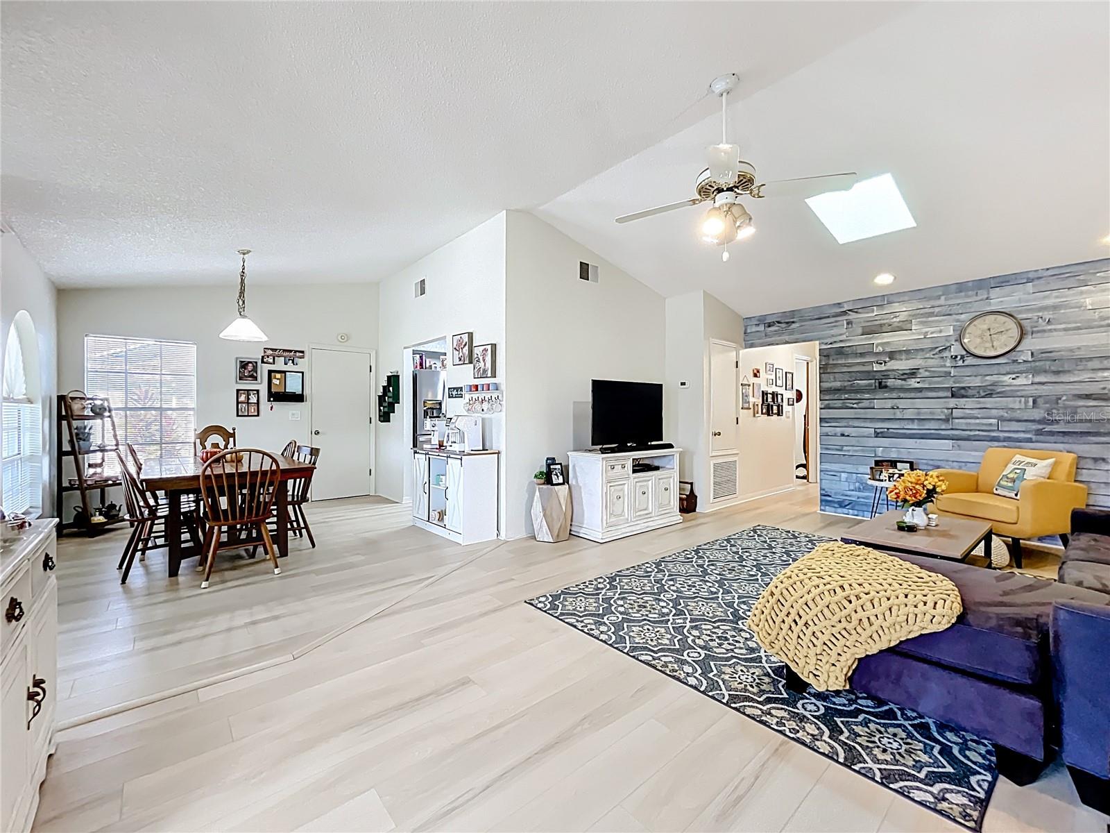 CLERMONT CHERRY KINOLL TWNHS DEV - Residential