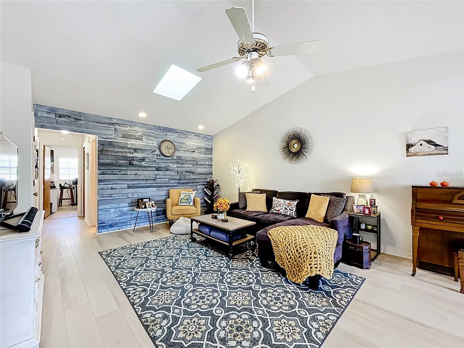 CLERMONT CHERRY KINOLL TWNHS DEV - Residential