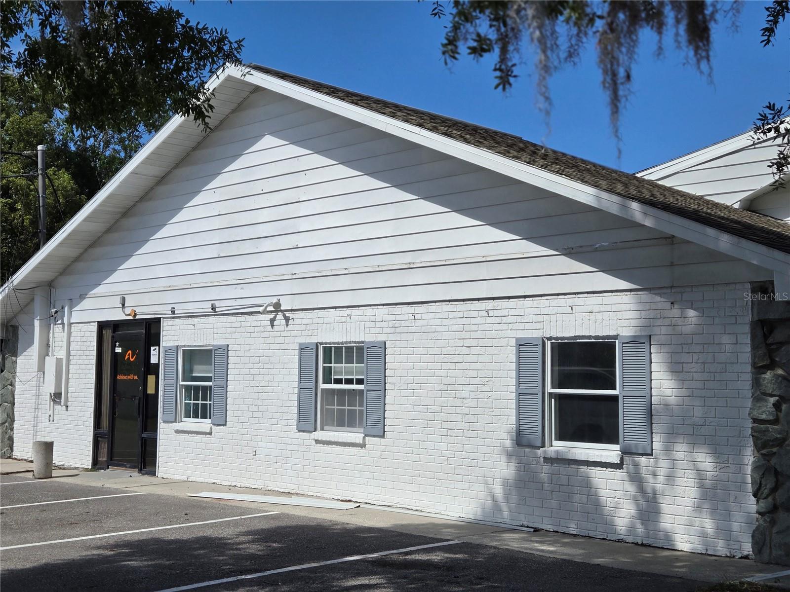 ACREAGE - Commercial Sale