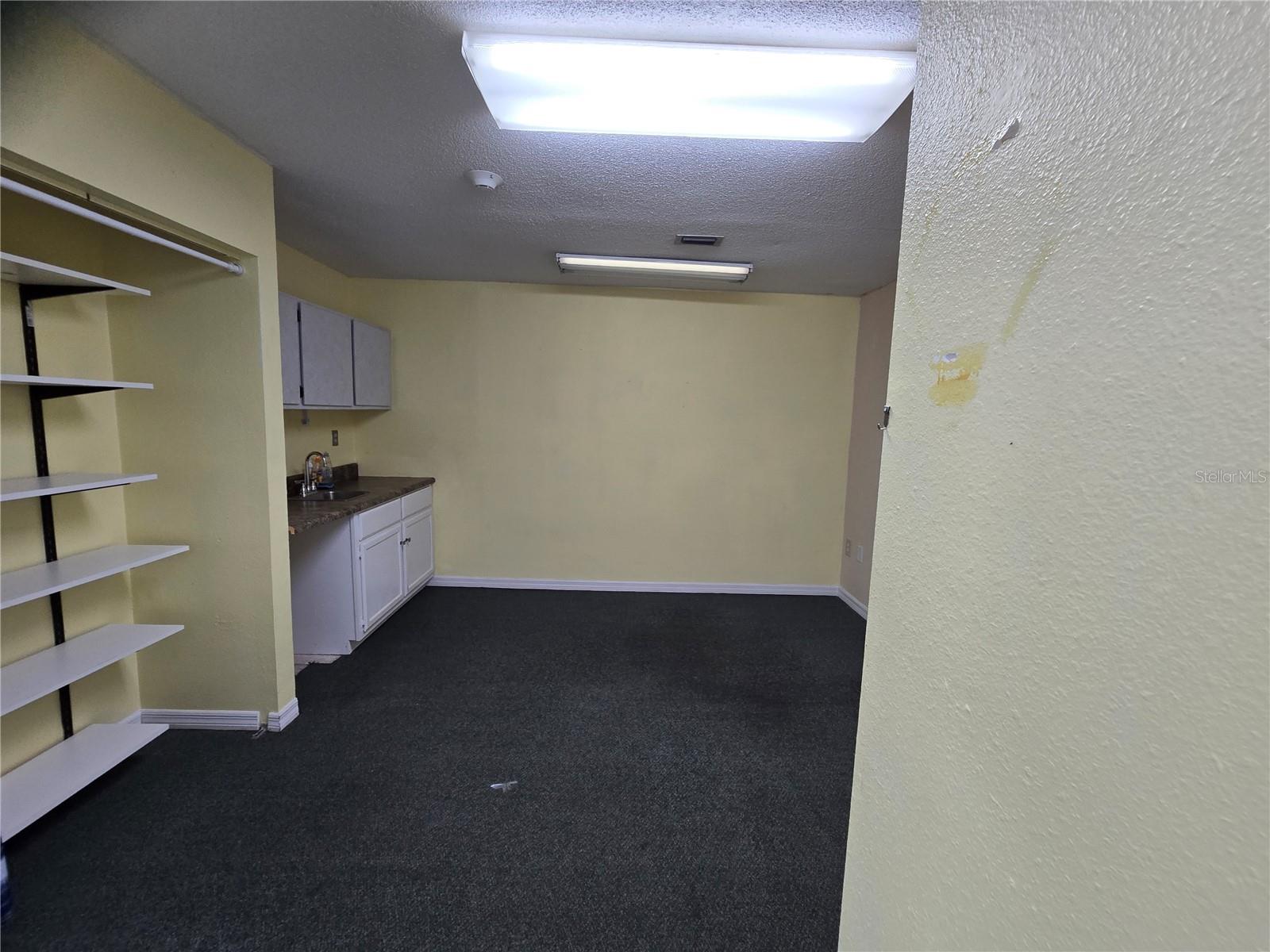 ACREAGE - Commercial Sale
