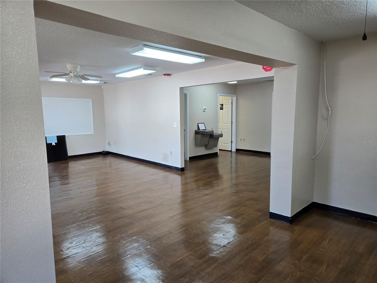 ACREAGE - Commercial Sale