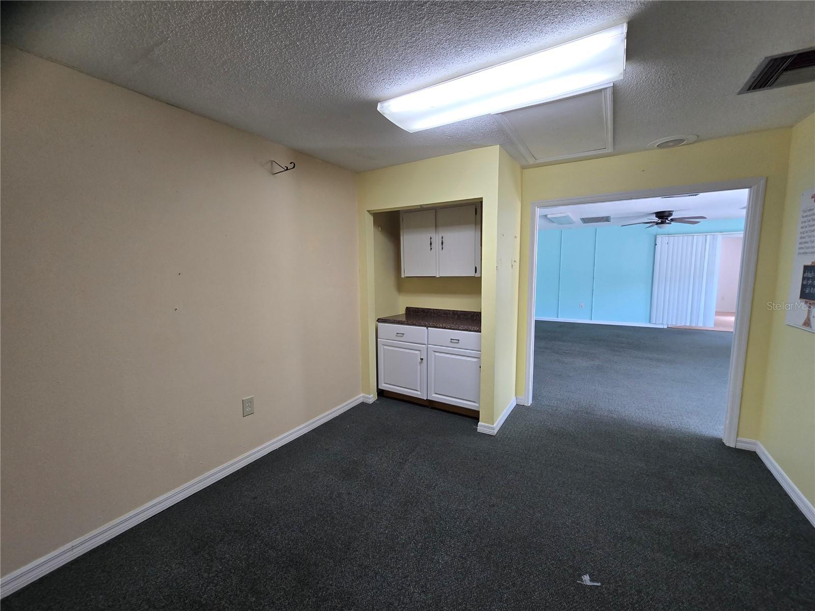 ACREAGE - Commercial Sale