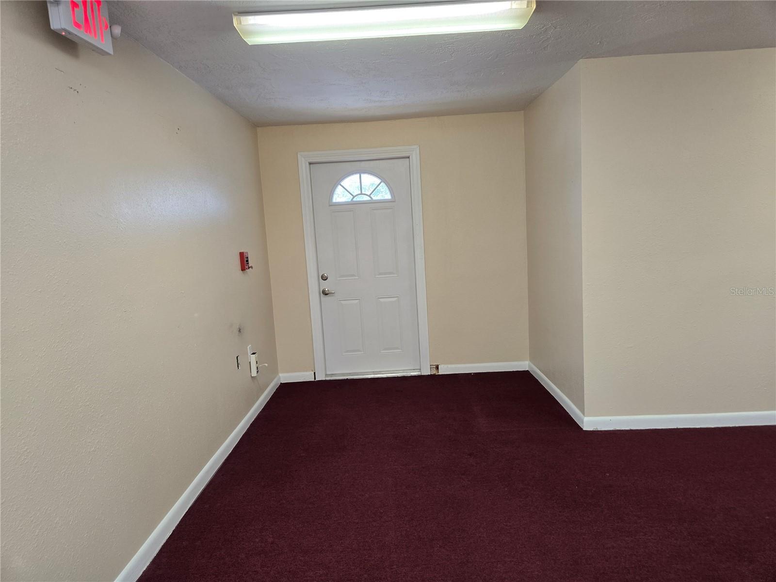 ACREAGE - Commercial Sale